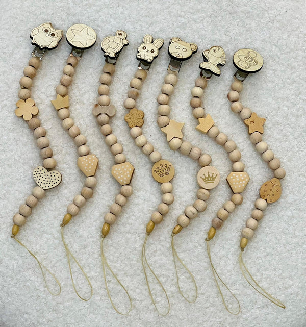 تعليقة لهاية خشبية